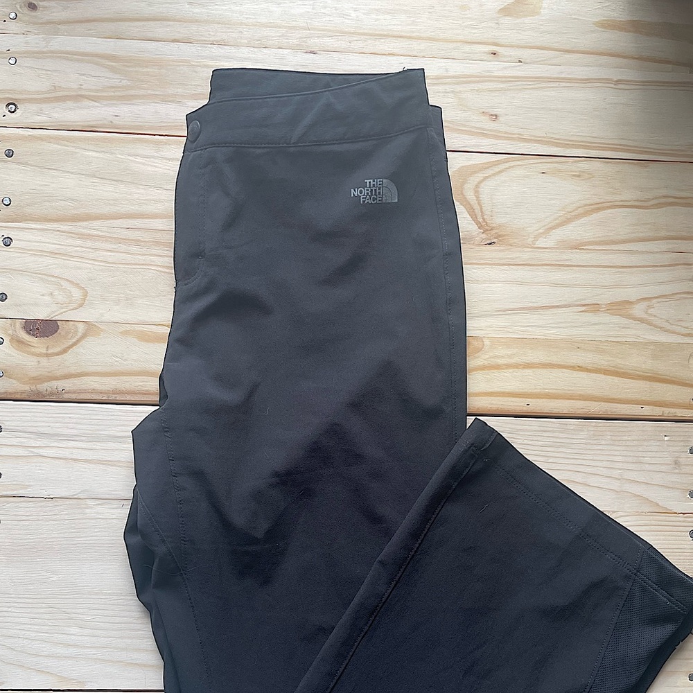 Northface mid-rise outdoor pant